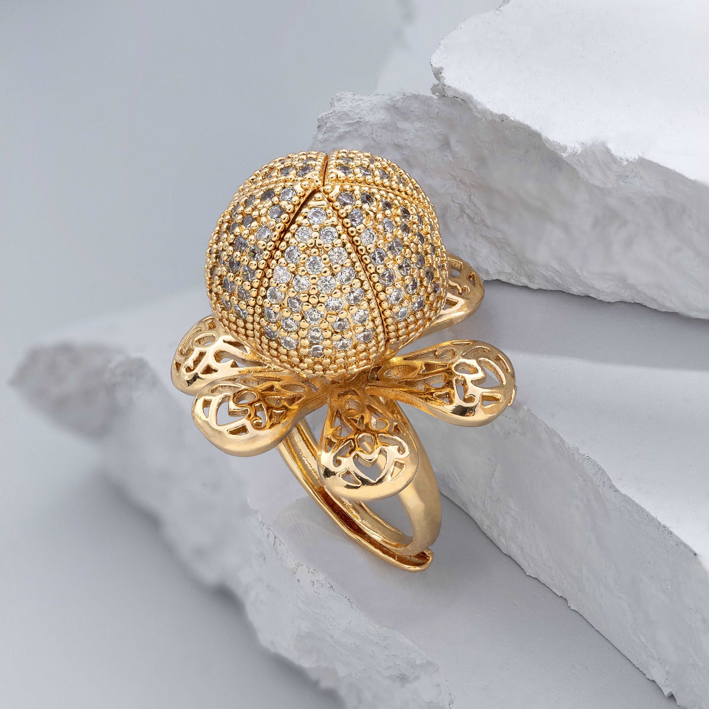 Cocktail Bloom Ring - Enamoux