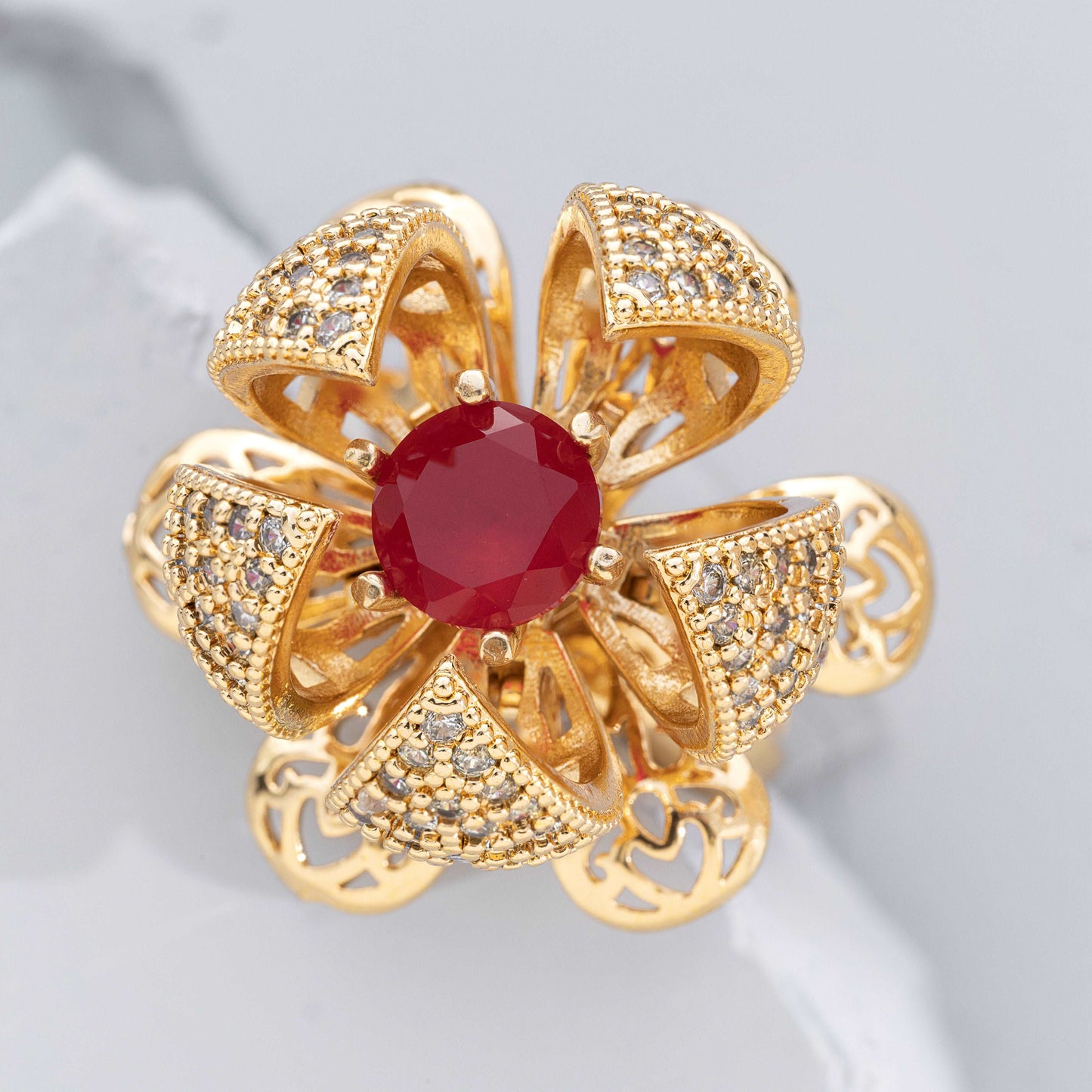 Cocktail Bloom Ring - Enamoux