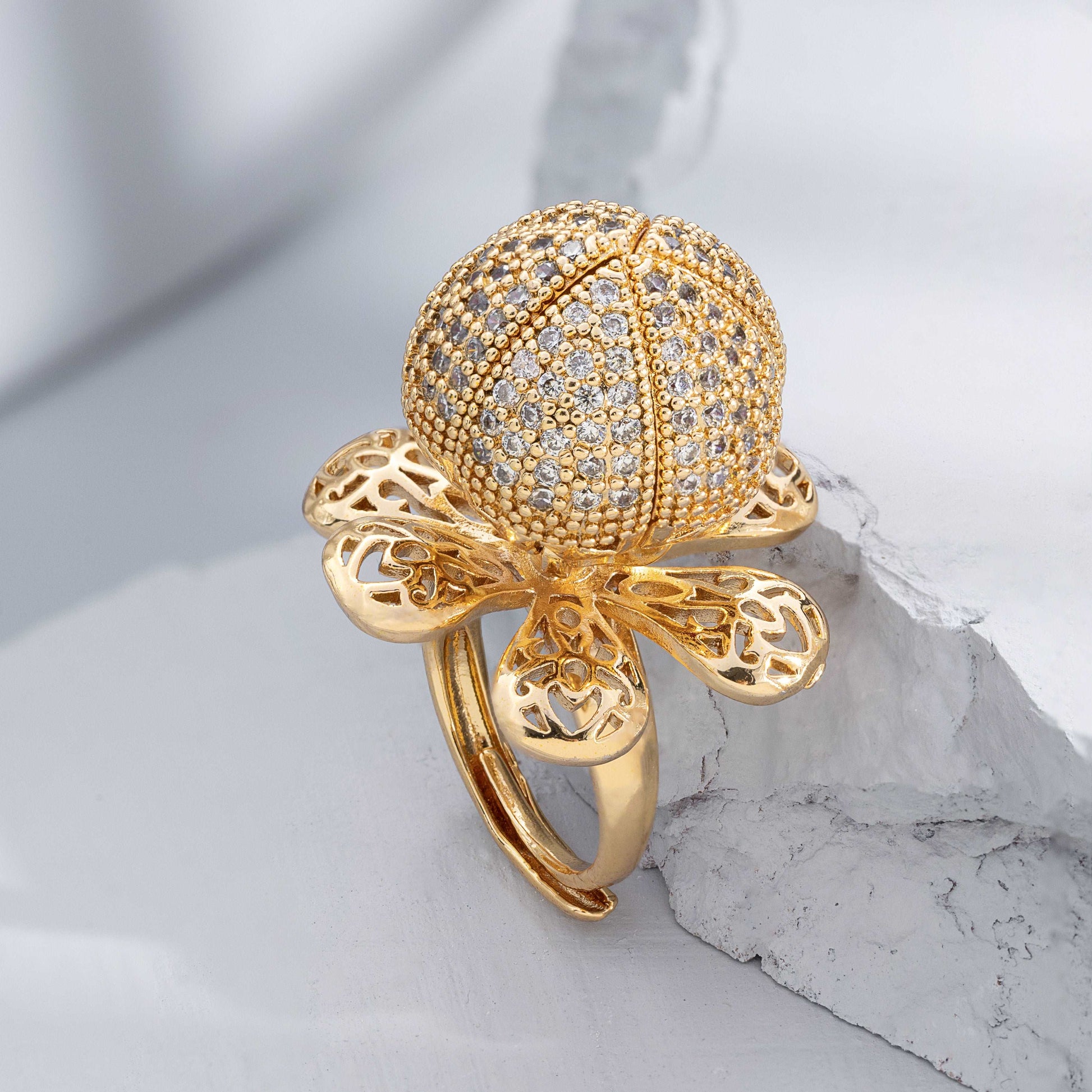 Cocktail Bloom Ring - Enamoux