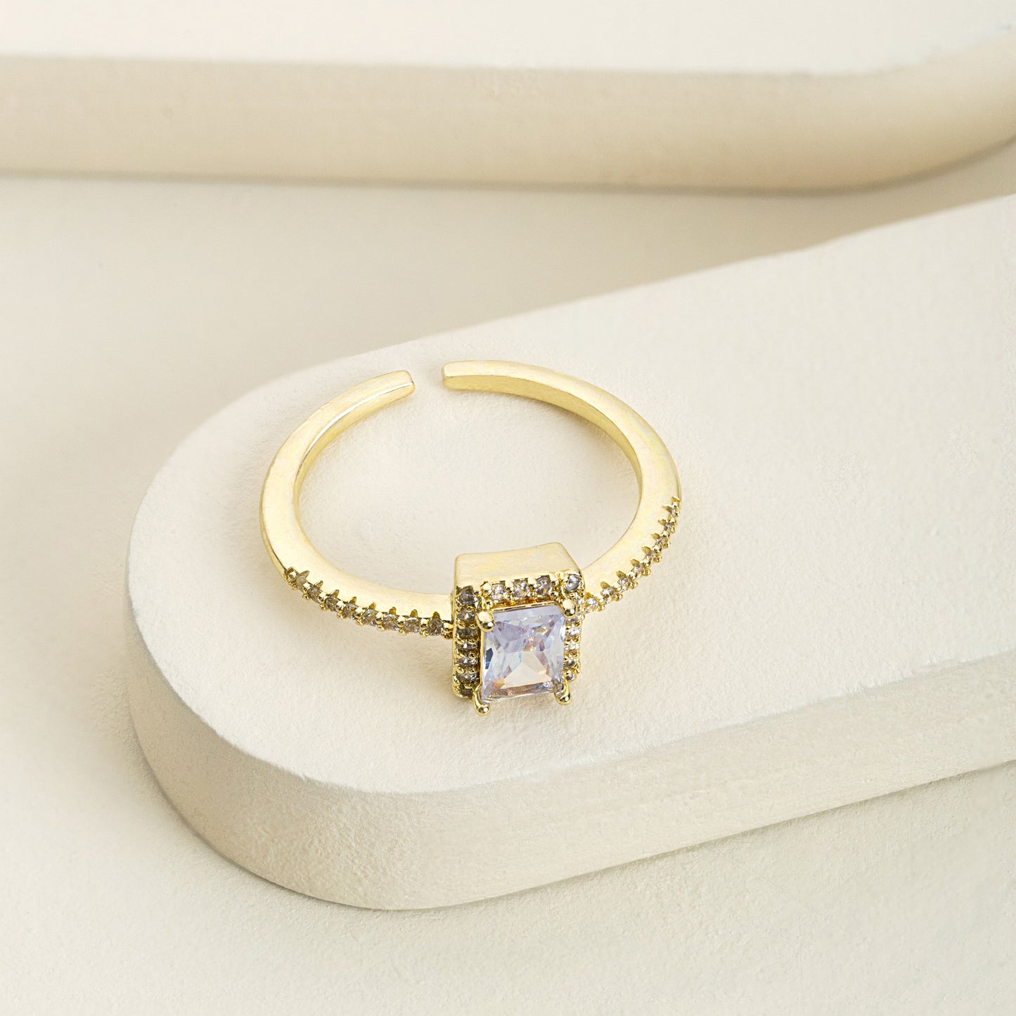 Glint Zircon Ring