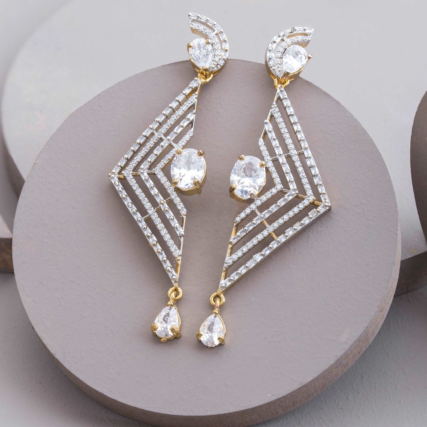 Trigonal Crystal Earrings - Enamoux