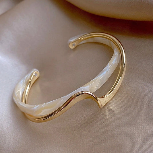 Mytilus Cuff Bracelet - Enamoux