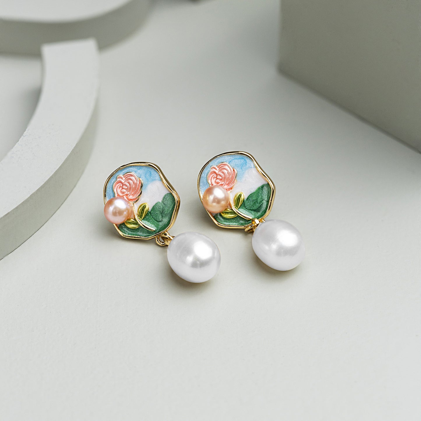 Rosélia - Pearl Drop Earrings