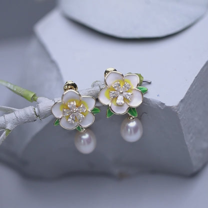 Fleuris - Pearl Drop Earrings